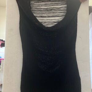 FINAL MARKDOWN Distressed looking ladies top